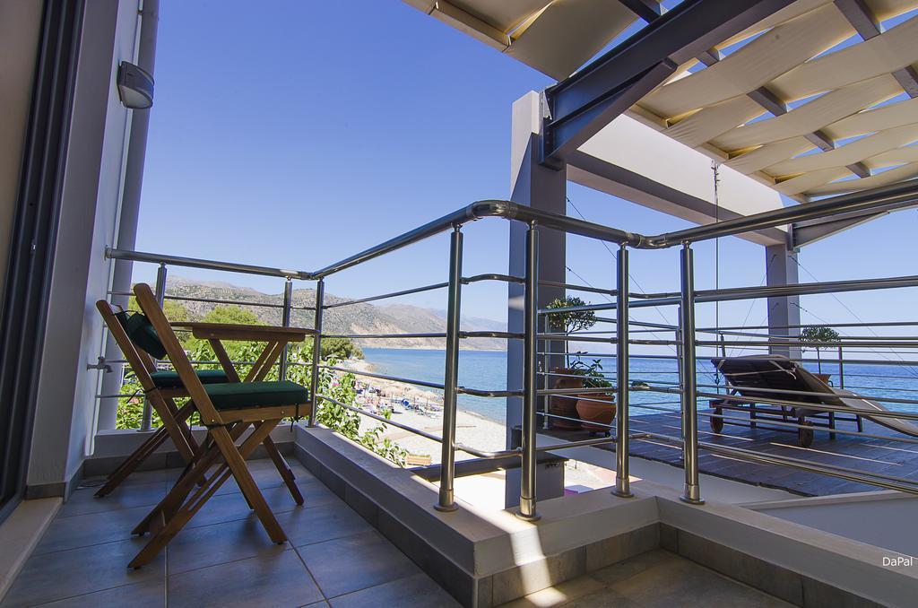 Gonis Suites Palaiochora Exterior foto