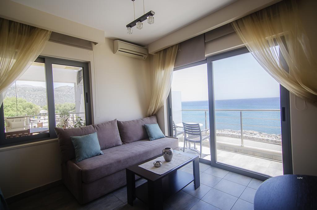 Gonis Suites Palaiochora Exterior foto