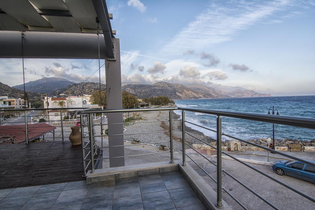 Gonis Suites Palaiochora Exterior foto